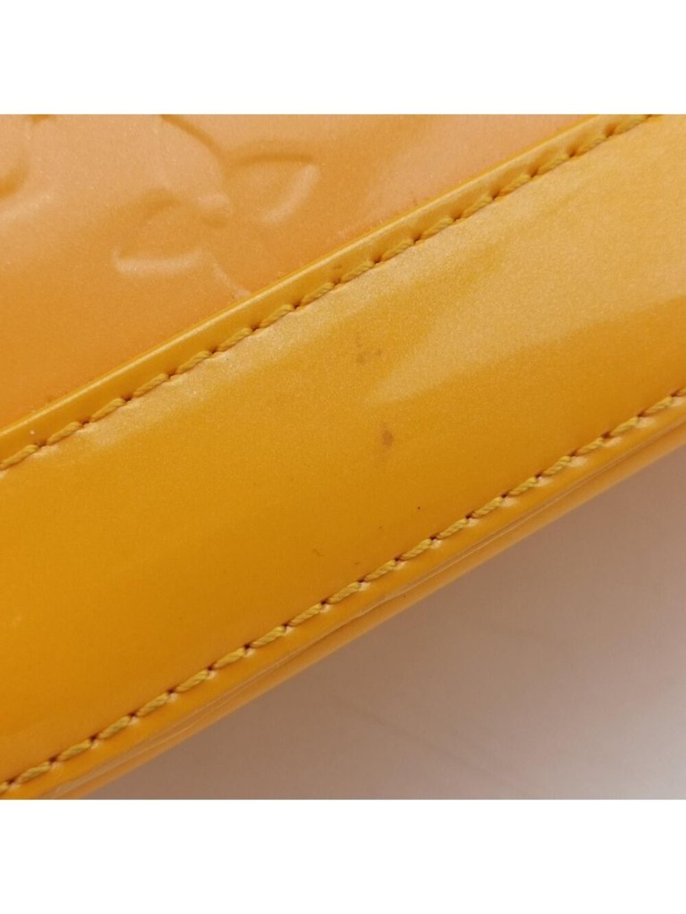 Louis Vuitton Alma PM Jaune Passion Vernis Handbag - Picture 14 of 16